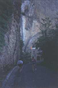 El Antiguo Monasterio de San Juan de la Pe�a